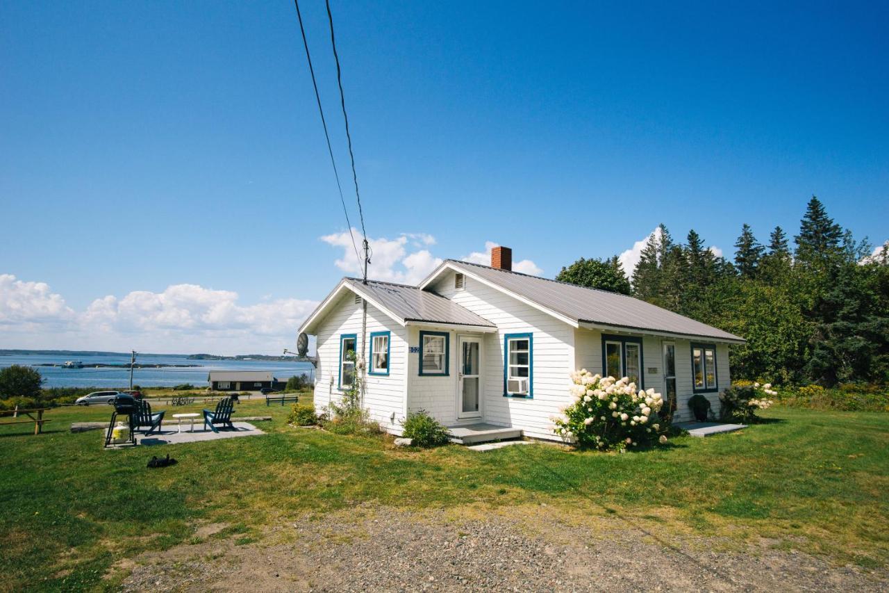 Friars Bay Inn & Cottages Welshpool Zewnętrze zdjęcie