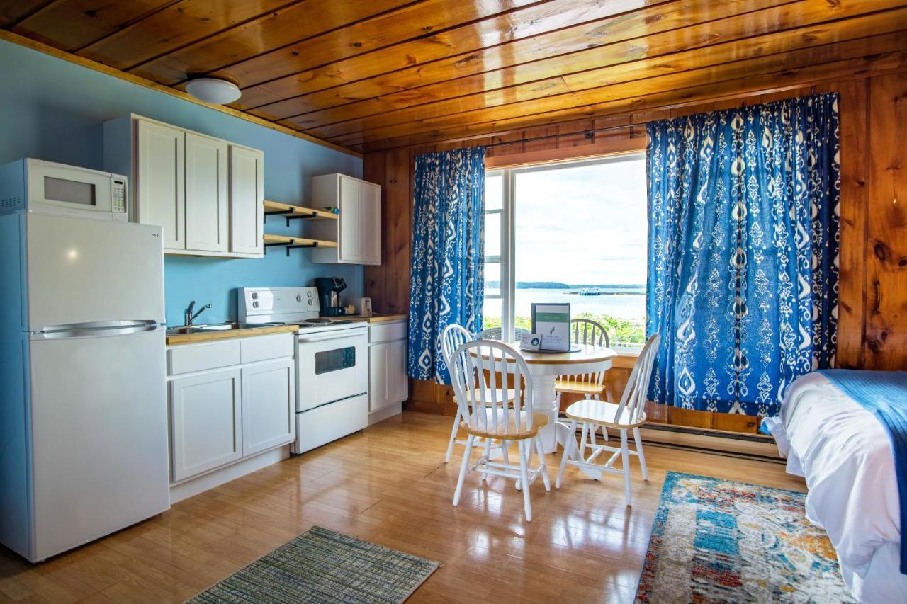 Friars Bay Inn & Cottages Welshpool Zewnętrze zdjęcie